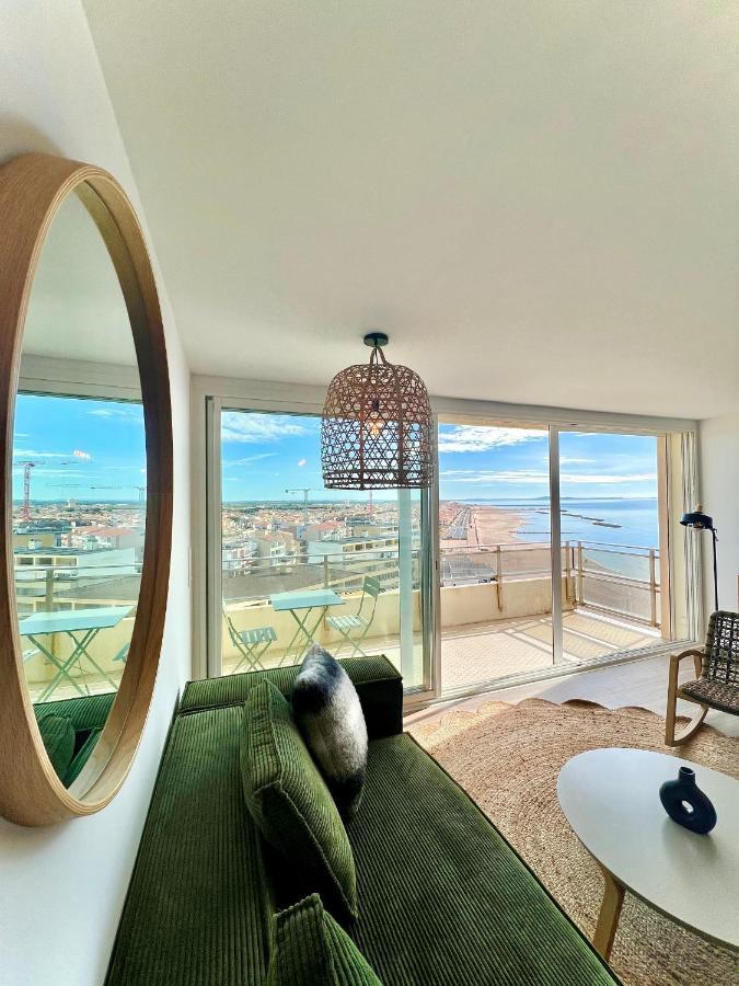 La Sainte Tour Apartment วัลราส์-ปลาจ ภายนอก รูปภาพ