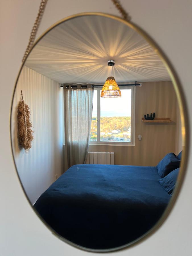 La Sainte Tour Apartment วัลราส์-ปลาจ ภายนอก รูปภาพ